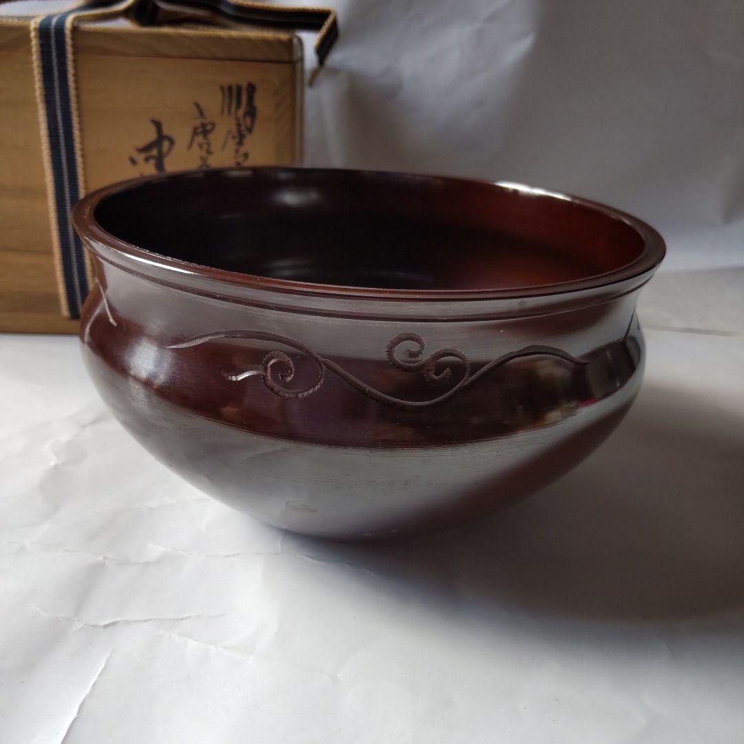 風炉師 鳳泉 作 鵬雲斎好 唐草彫 建水 唐銅製 共箱 茶道具 茶器 美品 です