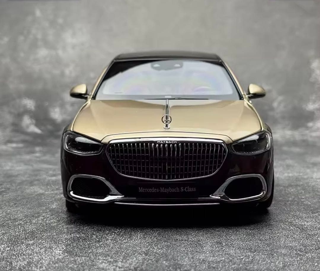 Mercedes-Maybach S Class 1/18スケールモデルミニカー