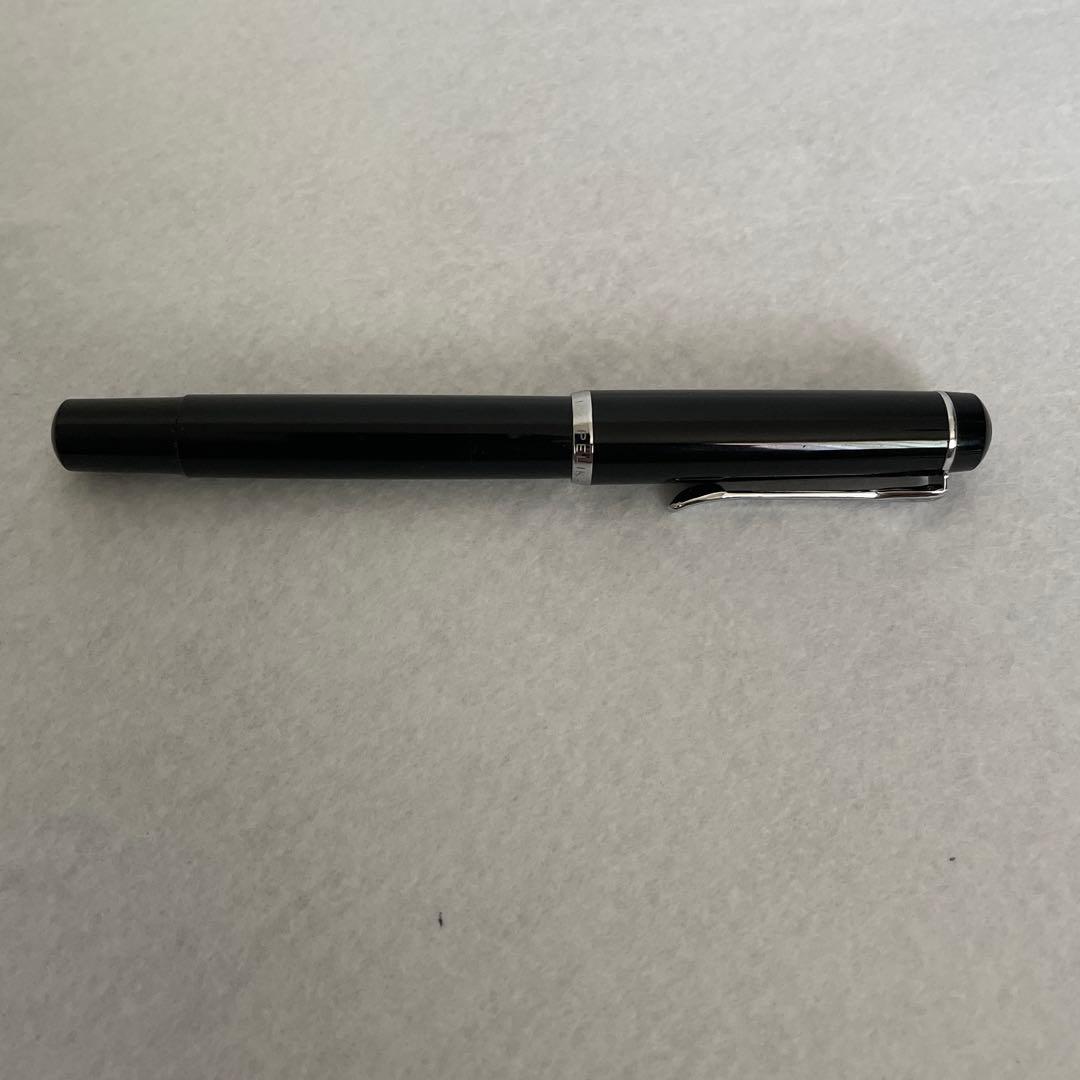 Pelikan ブラック 万年筆 ケース付き