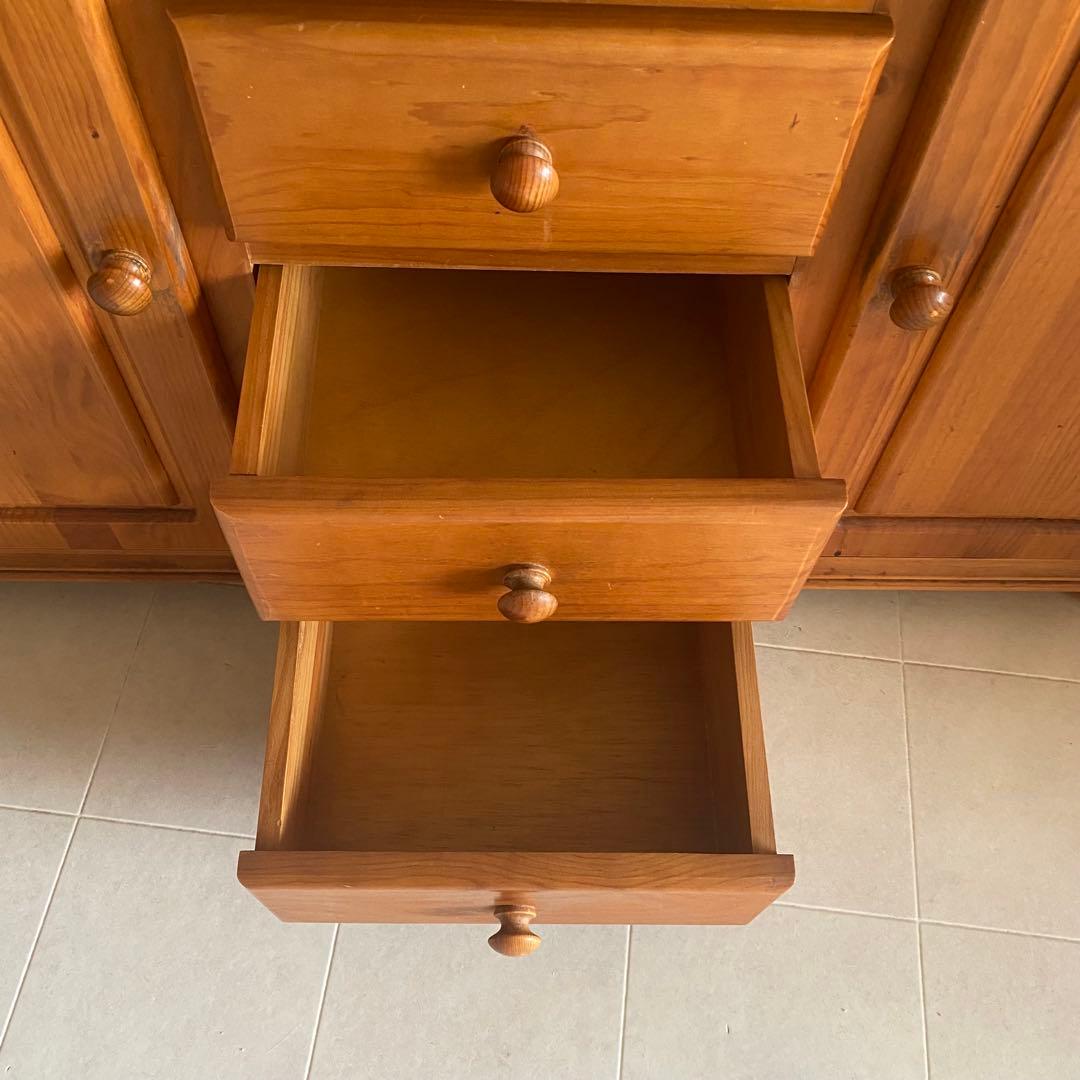 カントリー　パイン材　キャビネット　サイドボード　アンティーク　丸脚　家具