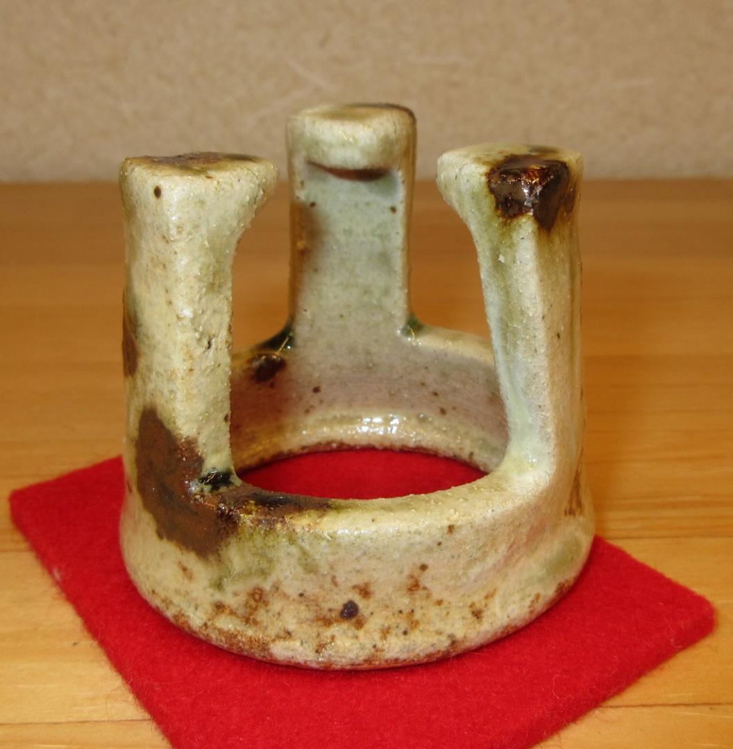 送料込【逢絢亭】茶道具 蓋置 美濃焼 美濃伊賀 五徳の形 加藤弥右衛門 共箱入り