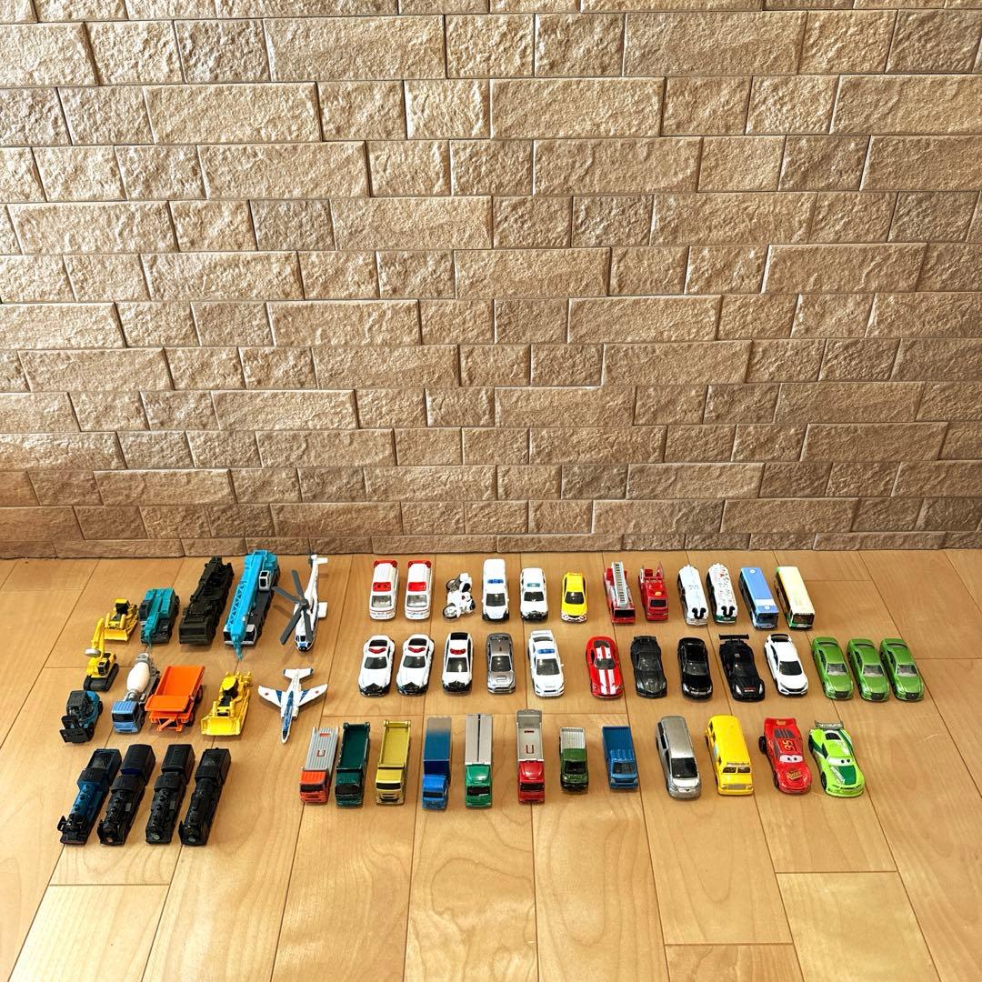トミカ ミニカー まとめ売り 52台