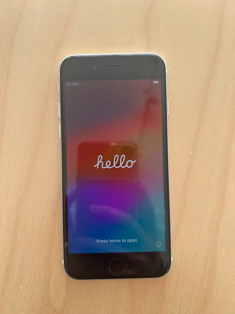 iPhone se 2世代　ホワイト