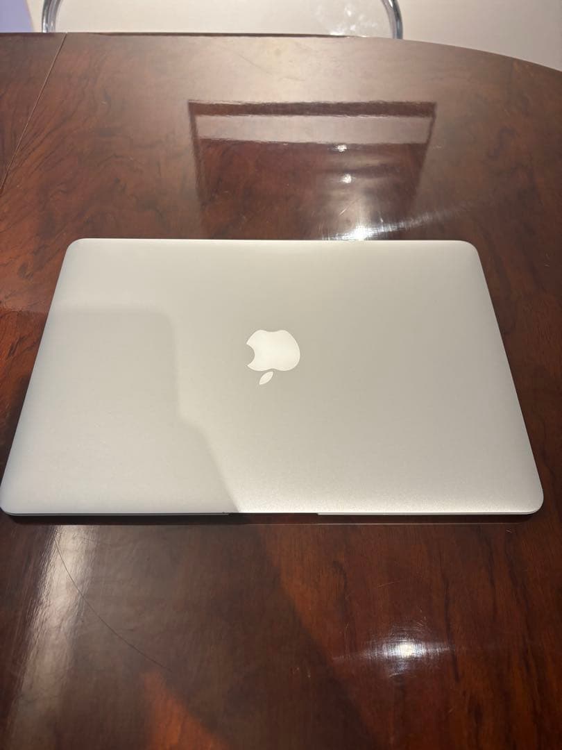 Apple MacBook Air (2017) 13inch 本体