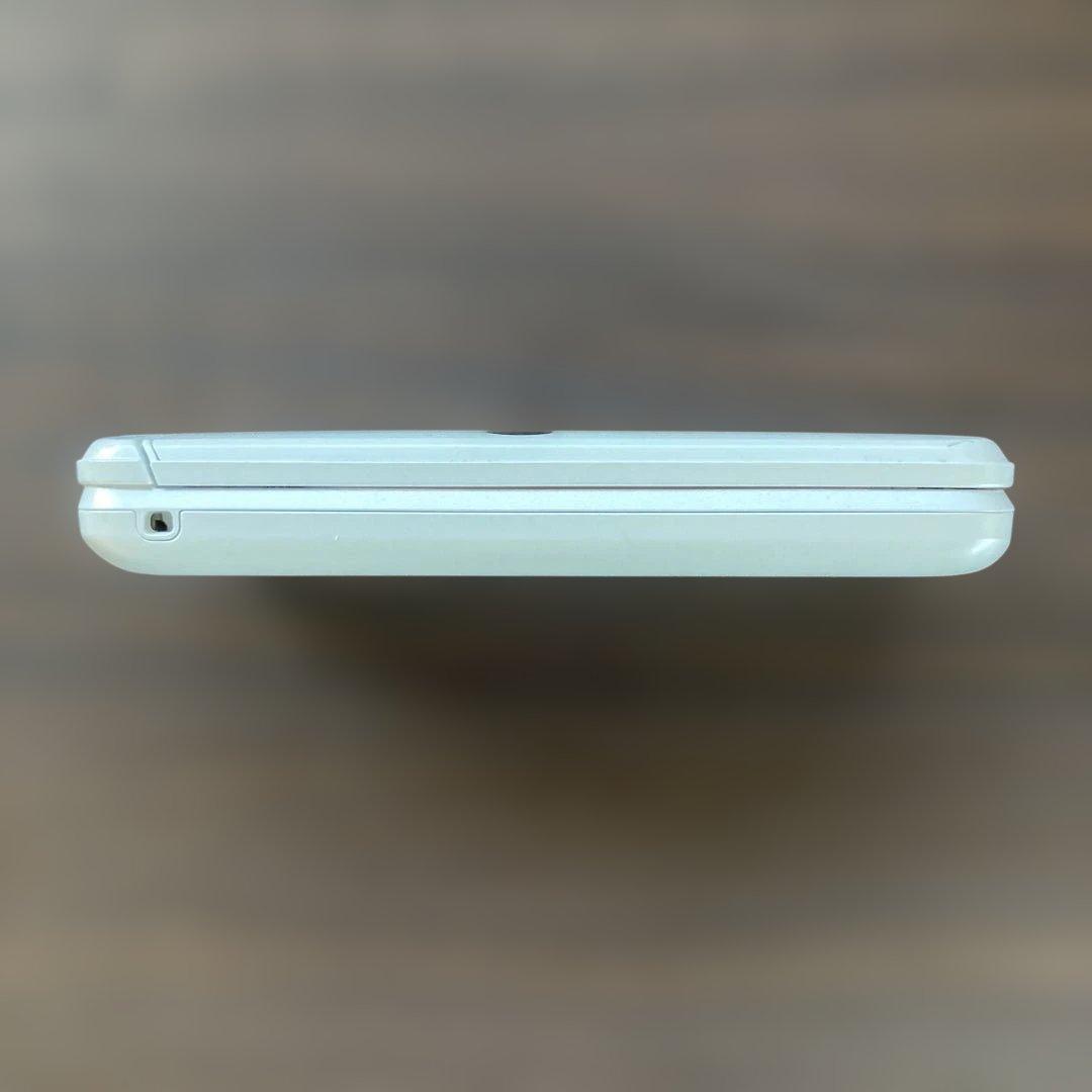 【SIMロック解除済】au GRATINA KYF42(箱・取説付)ホワイト