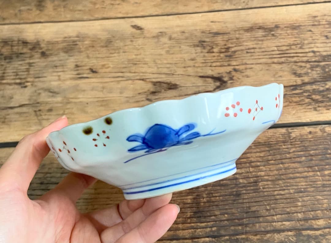 みぃちゃん様リクエスト 古伊万里 赤絵金彩オランダ唐草クルス文輪花皿 3客/染錦