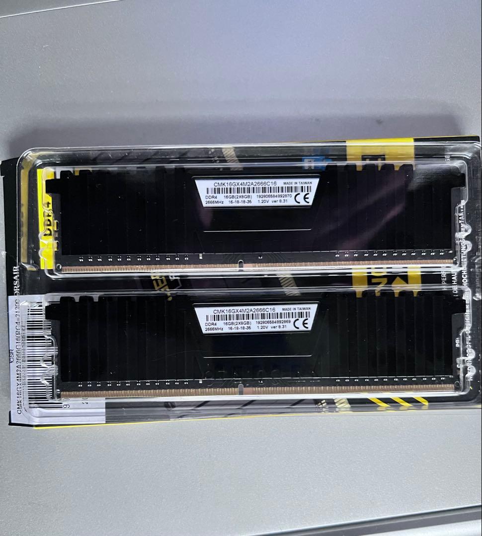 メモリー Corsair DDR4 16GB(2x8GB)2666MHz