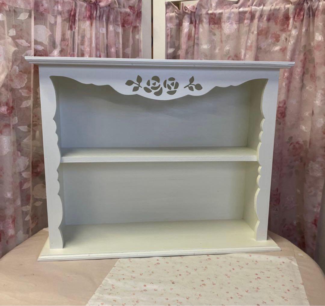 【感謝セール　限定１台】薔薇のカッティングのワイド型シェルフ