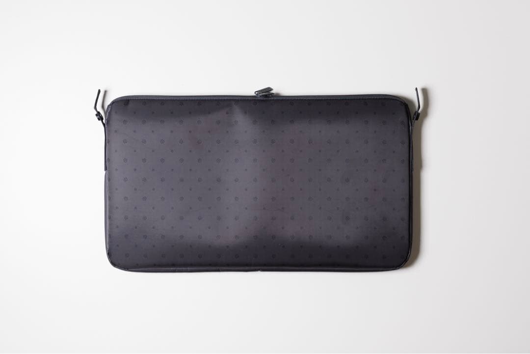 新品 RIMOWA PC ケース　クラッチ　パイロット