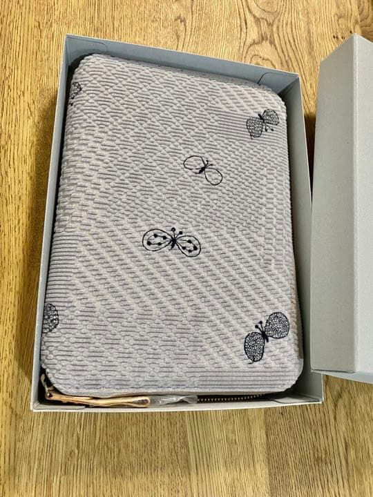 ミナペルホネンカズンカバー　2023年　chocho