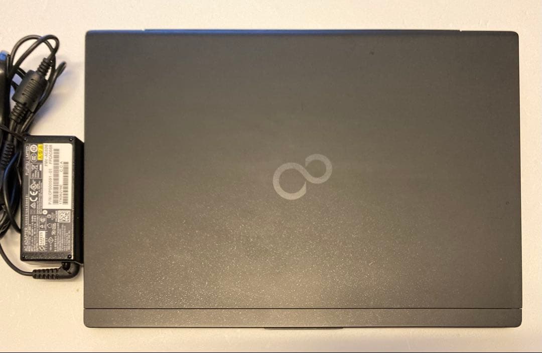 富士通 U9310/D Core i5-10310U 10世代　Mem8GB