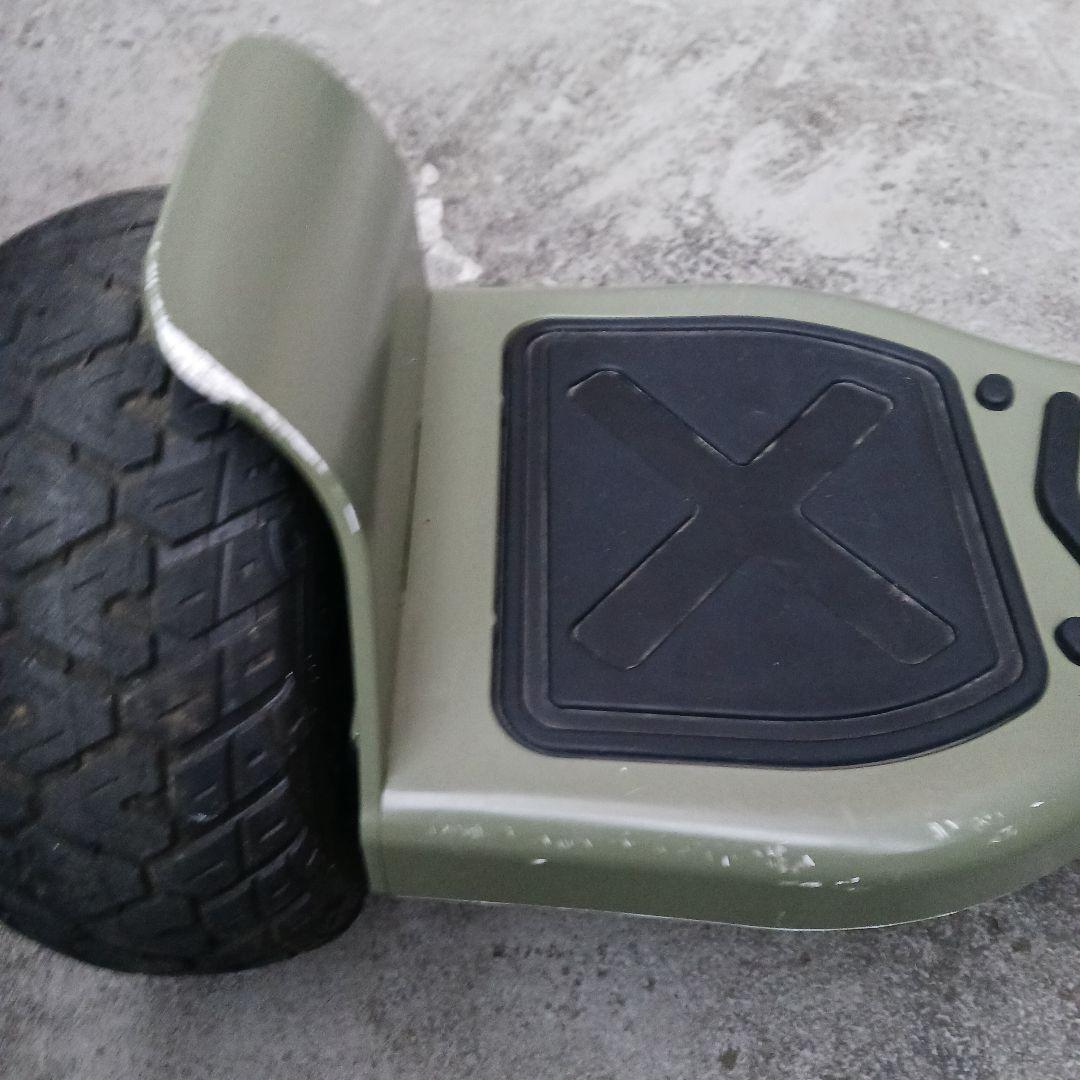 オリーブグリーン 電動スケボー　セグウェイ