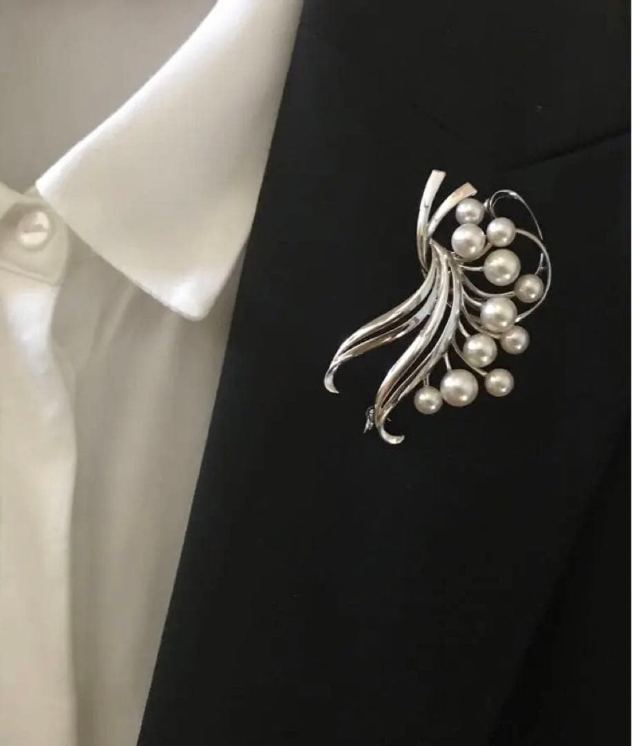 【特価！】MIKIMOTO 華やか　ゴージャス　AKOYA ブローチ