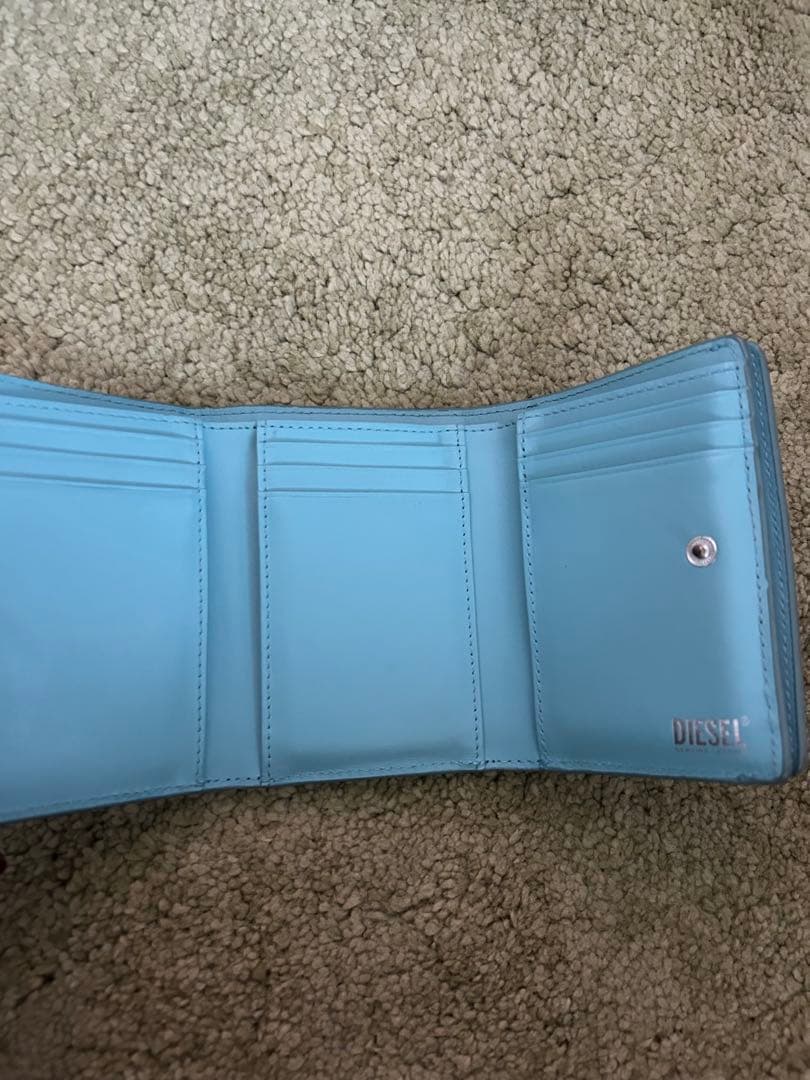 箱あり　DIESEL 三つ折り財布 ライトブルー