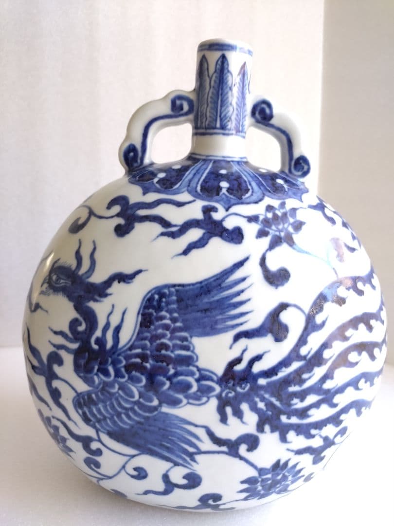 開運ー青龍と鳳凰の白青磁の壺