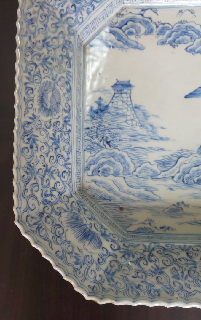 中国陶器 大明成化年製 山水図 青白磁 八角形の風景大皿