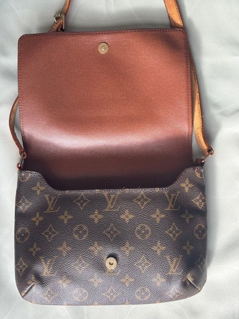 Lovis Vuitton ルイヴィトンモノグラムバッグ