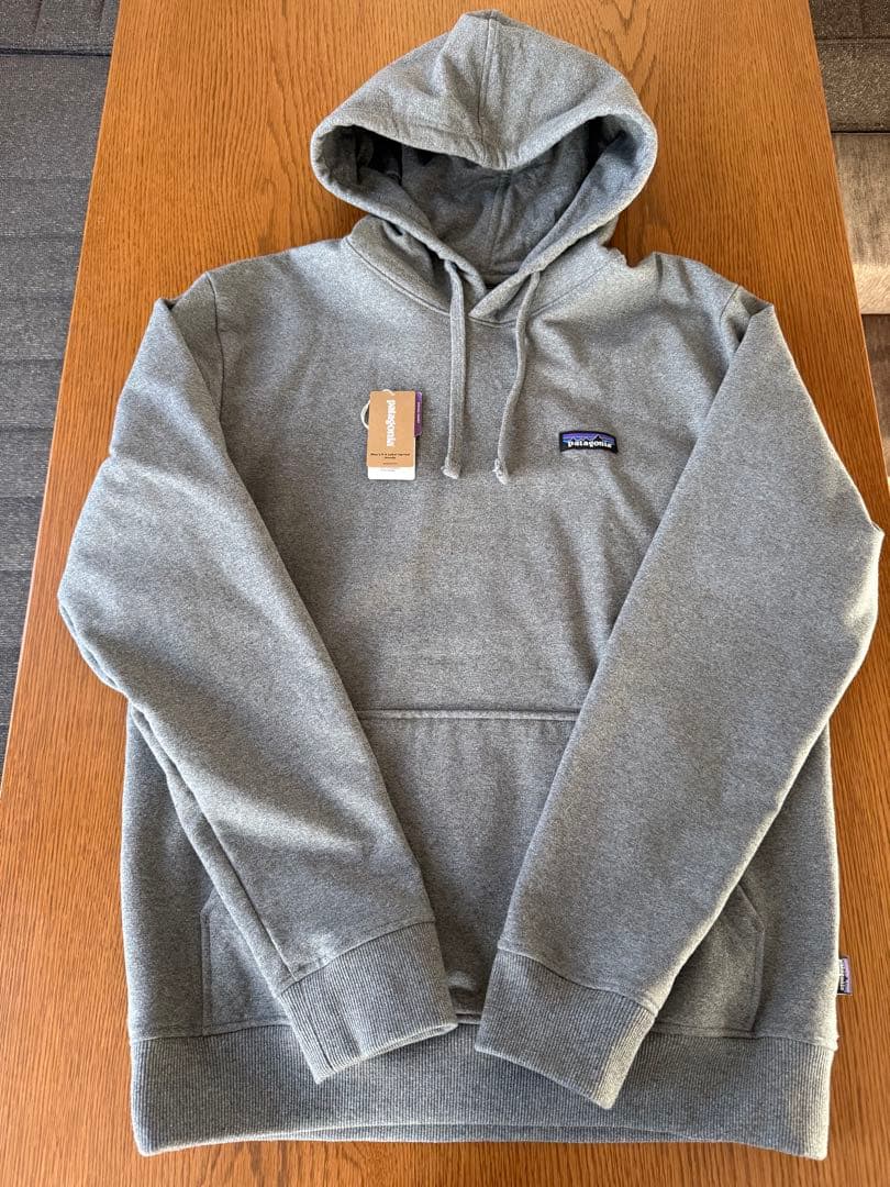 P*N様 【廃盤品】パタゴニア パーカー P-6 Label Uprisal H