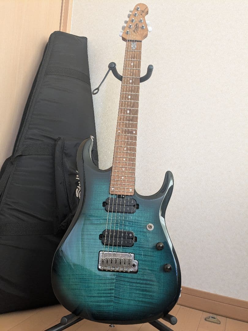 Sterling by MUSICMAN JP157 ジョンペトルーシモデル