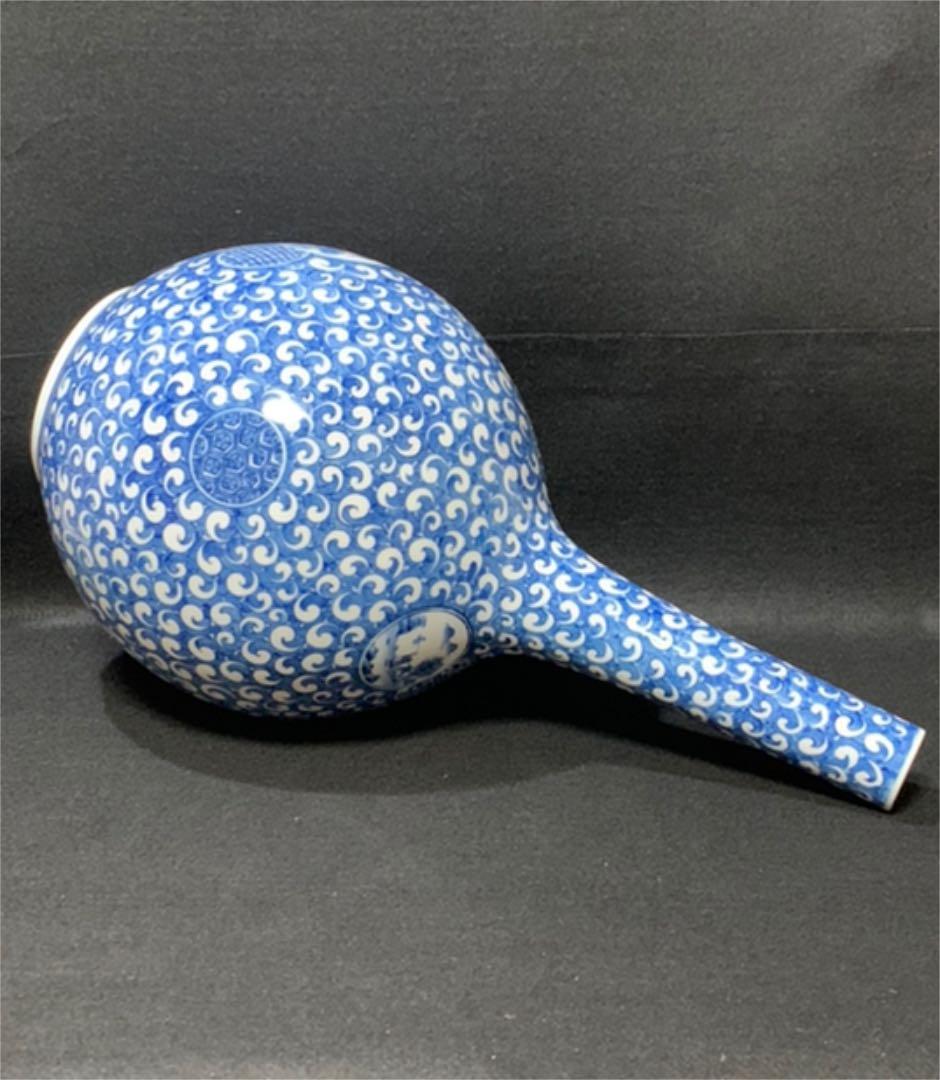 高さ43センチ　鍋島焼　白磁染付祥瑞文花瓶　鍋島青山作