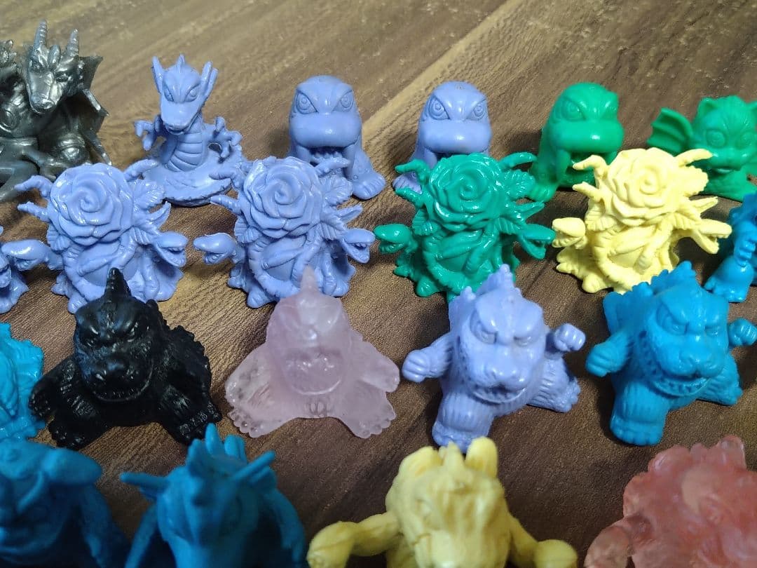 【当時物】ガシャポン ゴジラ怪獣軍団 63体セット