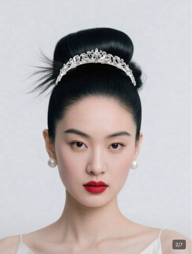 【新品未使用】ホワイト オフショルウェディングドレス(ティアラ•ジュエリー付き)