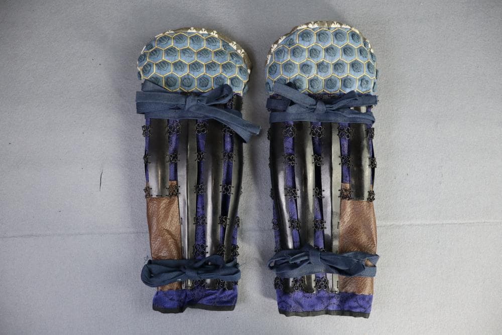 キ*ー様 大人が着用可能な甲冑一式／青糸威・黒塗胴・月形前立兜／送料込み