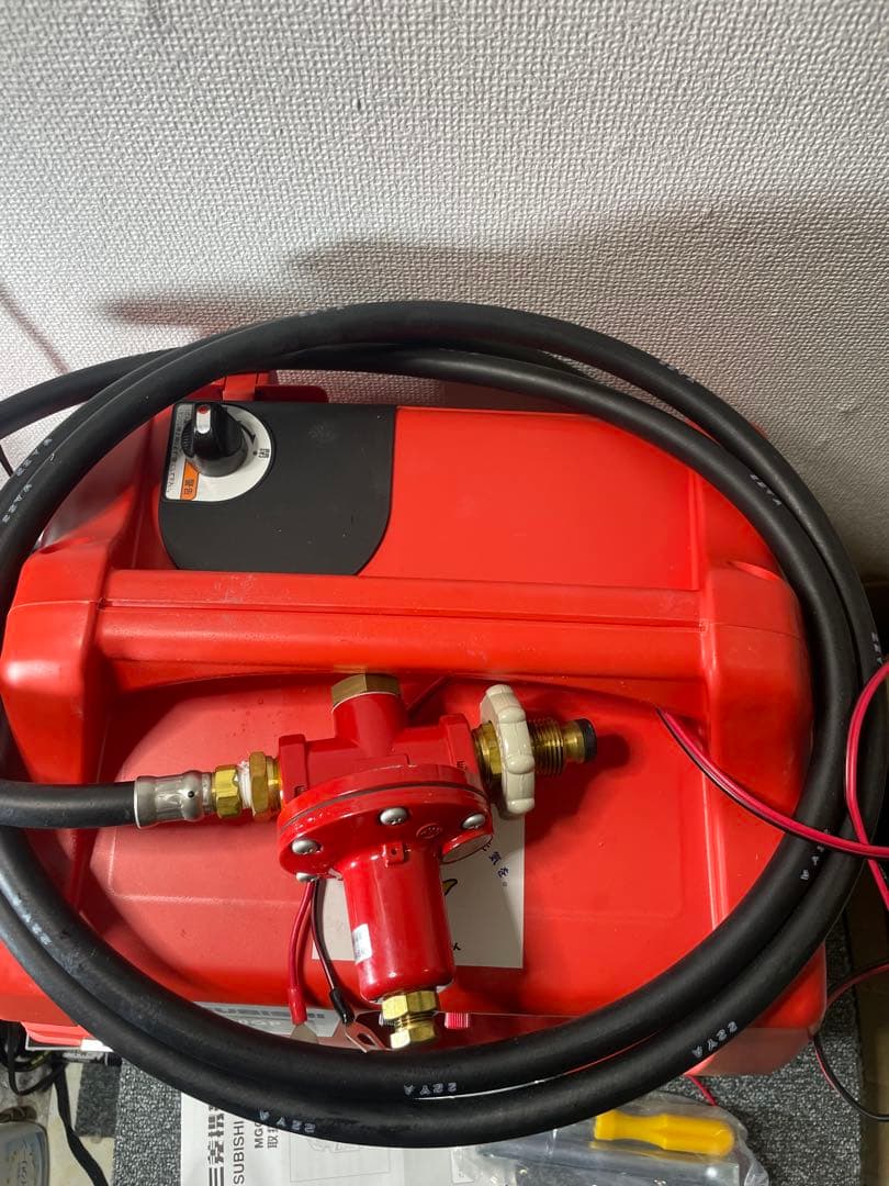 美品 三菱 ポータブル ガス小型 発電機 MGC900GP/取説付き