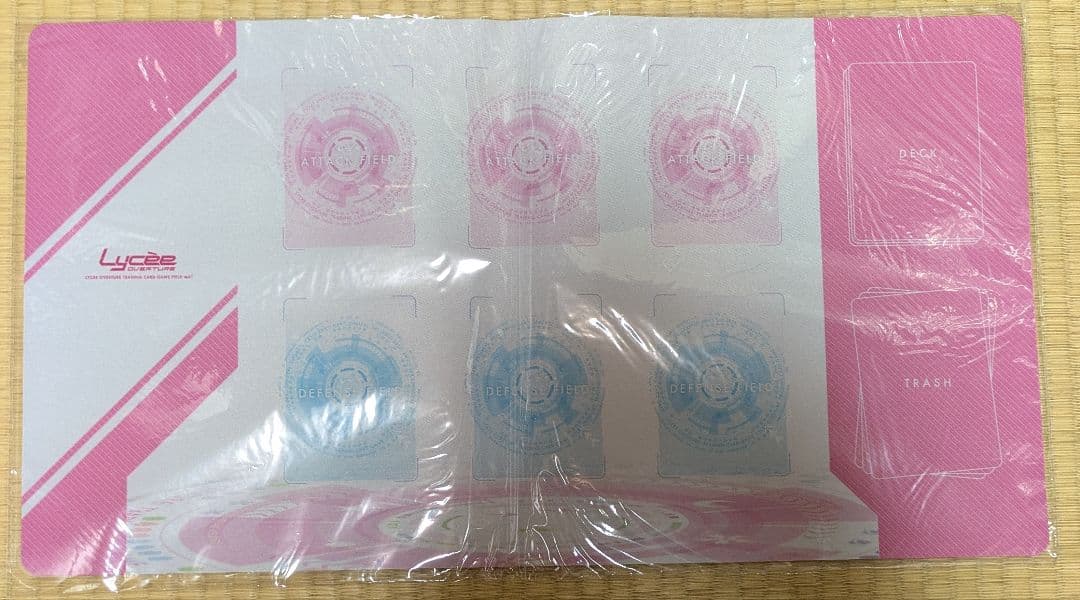 Lycee OVERTURE プレイマット ラバーマット 白 ピンク