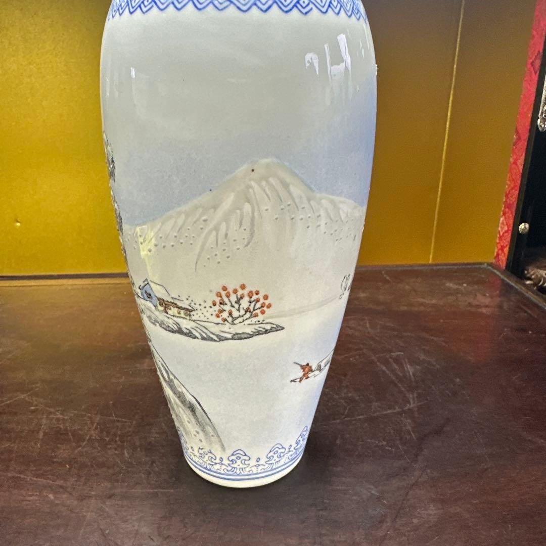 中国，景德镇，青白釉風景画花瓶