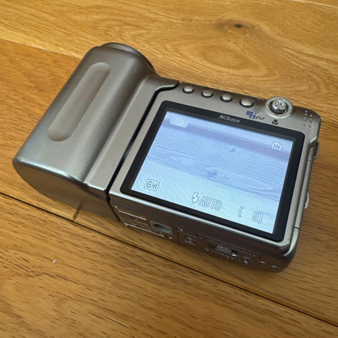 NikonクールピクスS4デジタルカメラcoolpix単三電池仕様レトロ