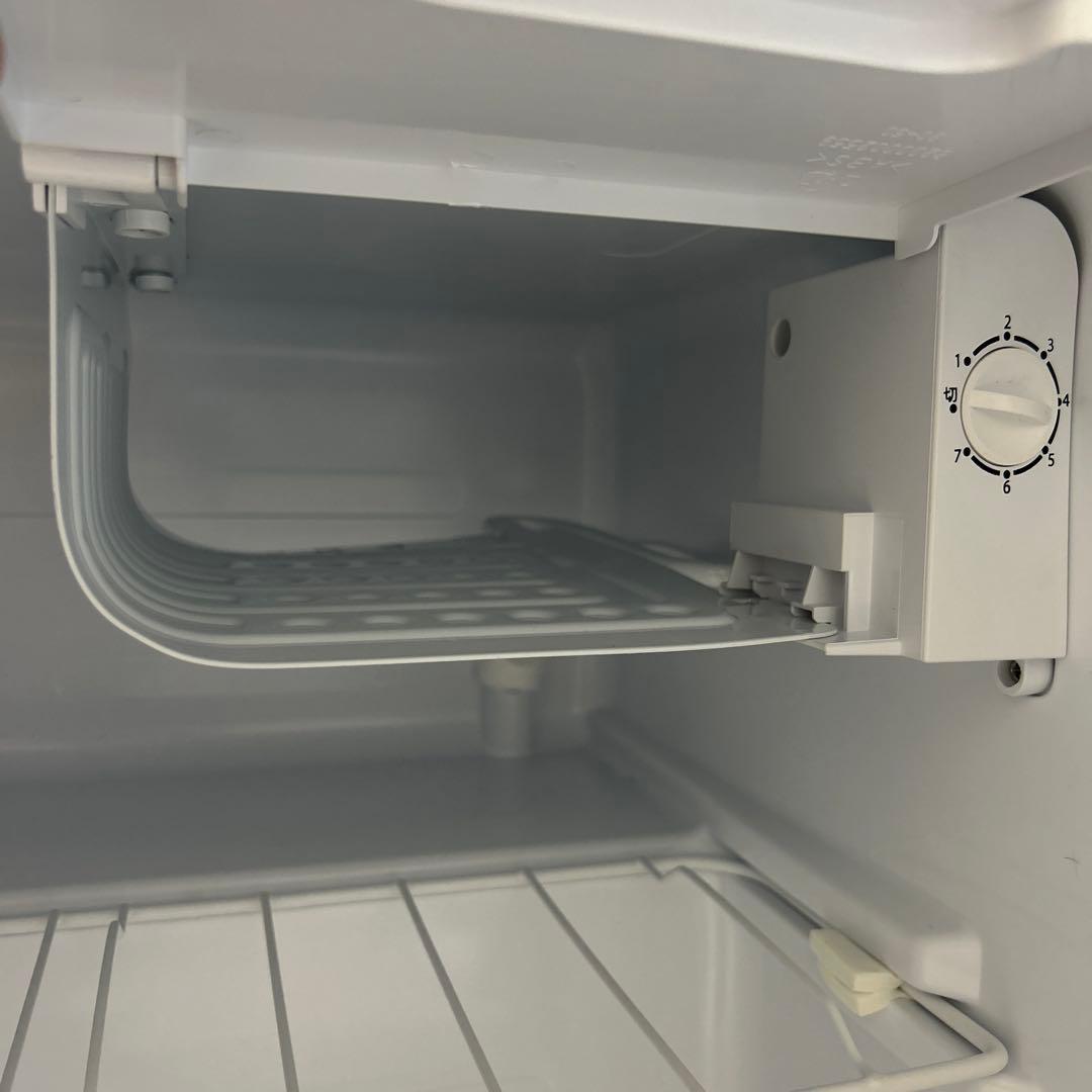 24年式　冷蔵庫　ほぼ新品　吉井電気製　一人暮らし　小型
