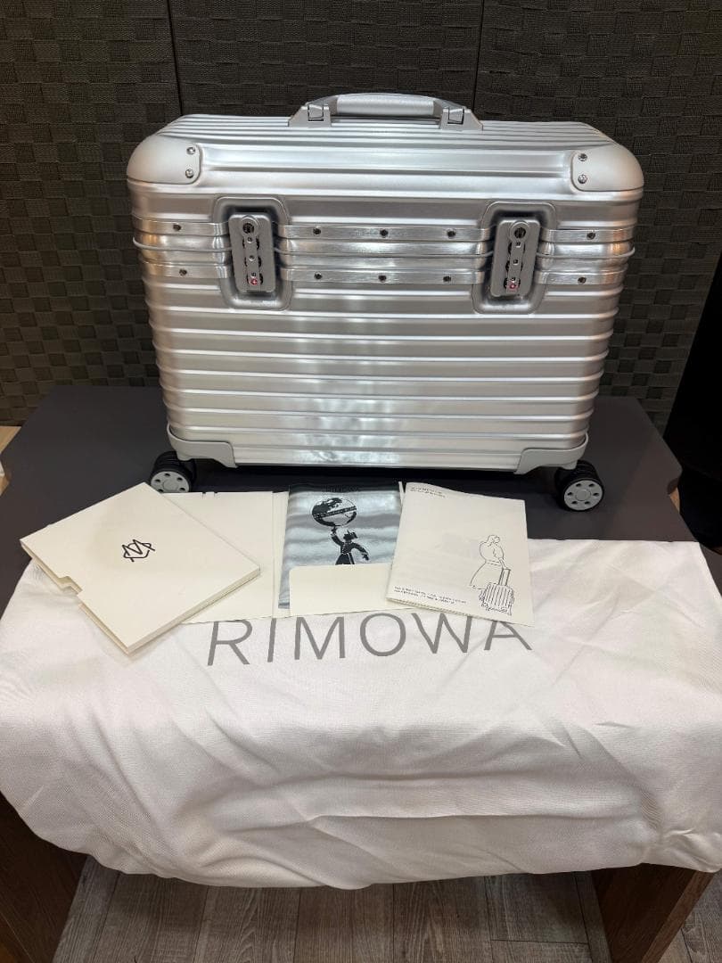 【極美品】RIMOWA リモワ PILOT パイロット スーツケース 31L