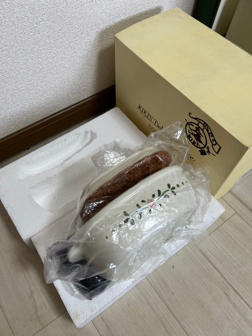 魔女の宅配便 ジジ ニシンのパイ　クッキージャー　未使用　陶器製　箱あり　キキ