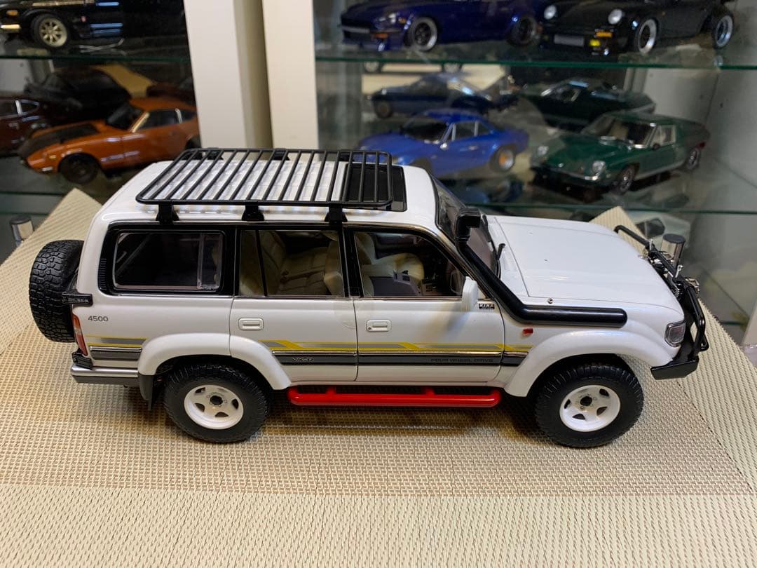 ケンファイ 1/18 ランドクルーザーVX-RL