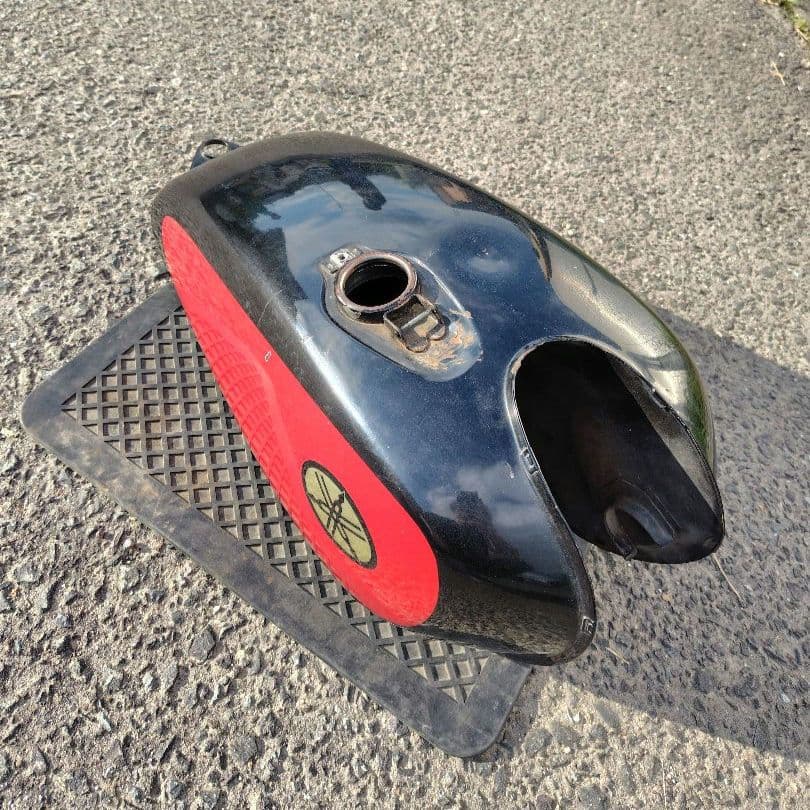 SR400 SR500 ナロー タンク キャップあり 鍵3本付き キーシリンダー