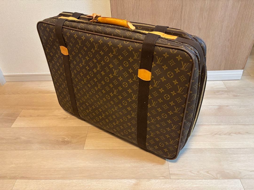 ルイヴィトン モノグラム サテライト 70