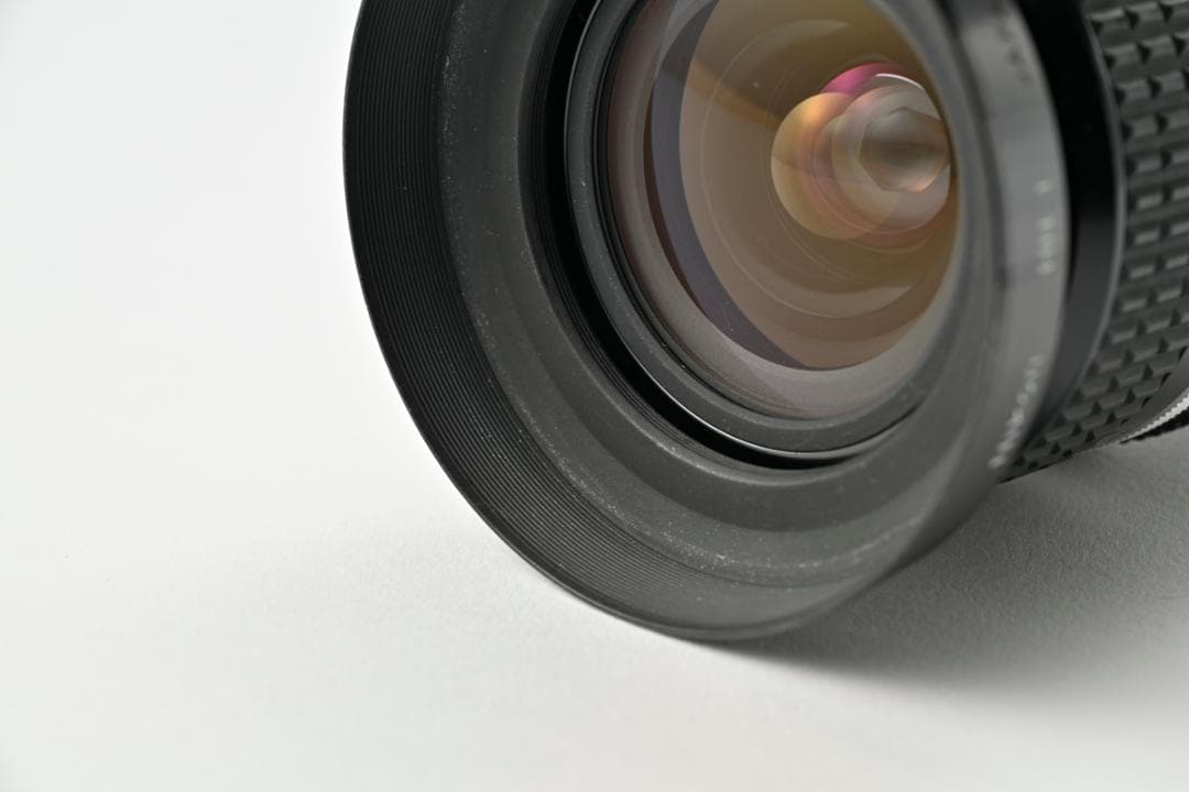 ニコン Ai Nikkor 24mm F2S フード付き