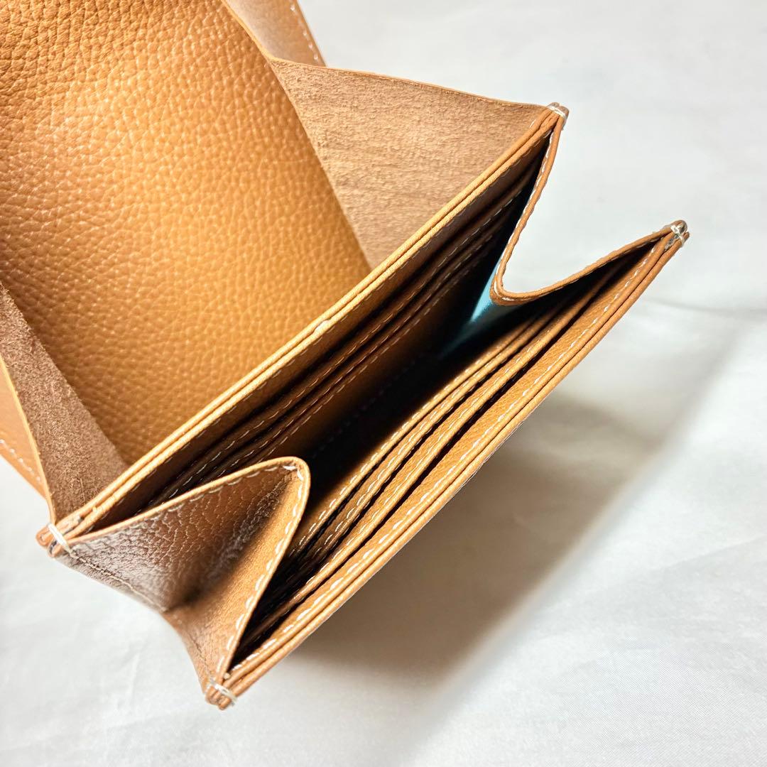 【極美品】　アタオ　ロトロ　二つ折り財布　コンパクトウォレット　馬車　シボ革