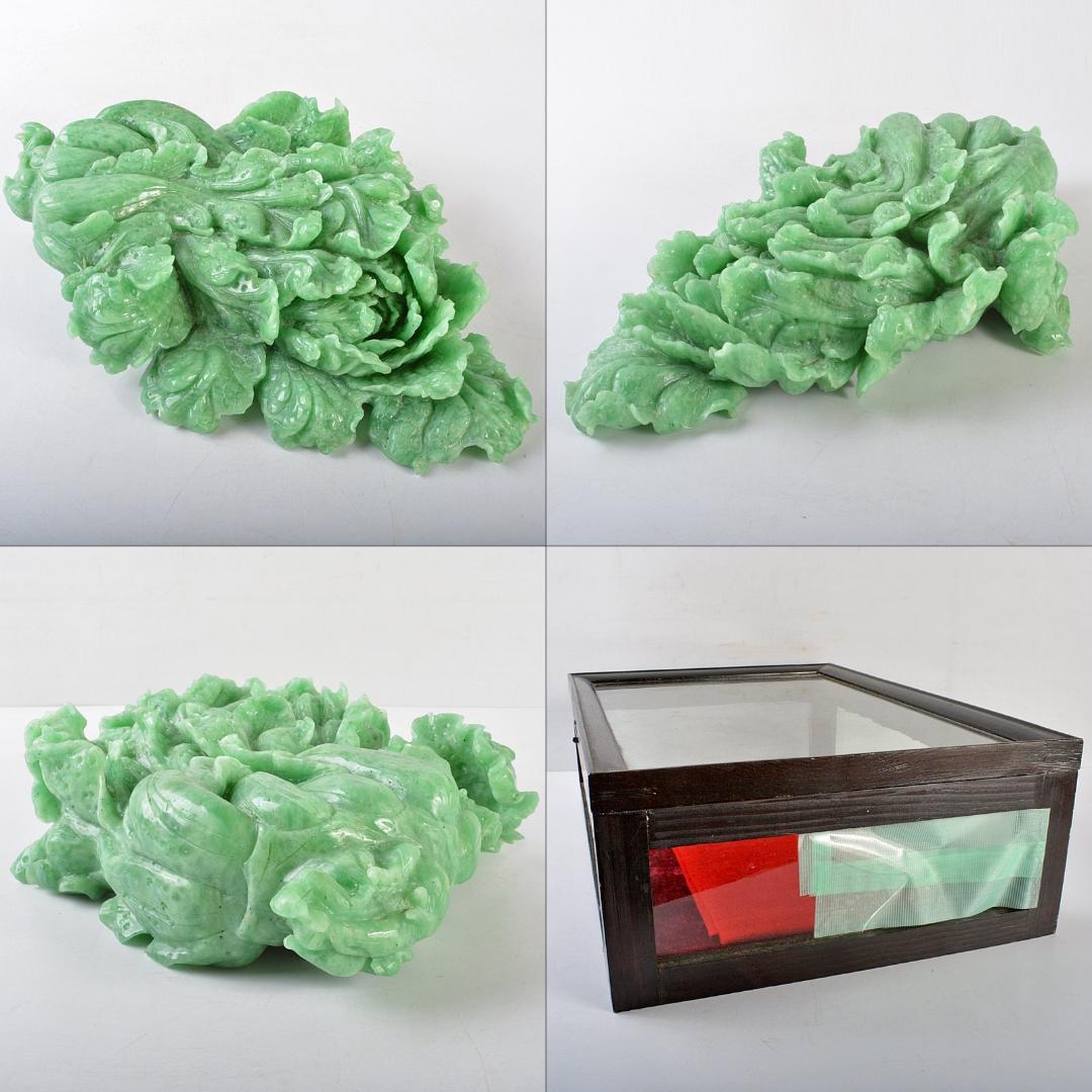 中国　玉石翡翠彫刻　白菜に昆虫　置物　重さ約4.25kg　D　R5490B