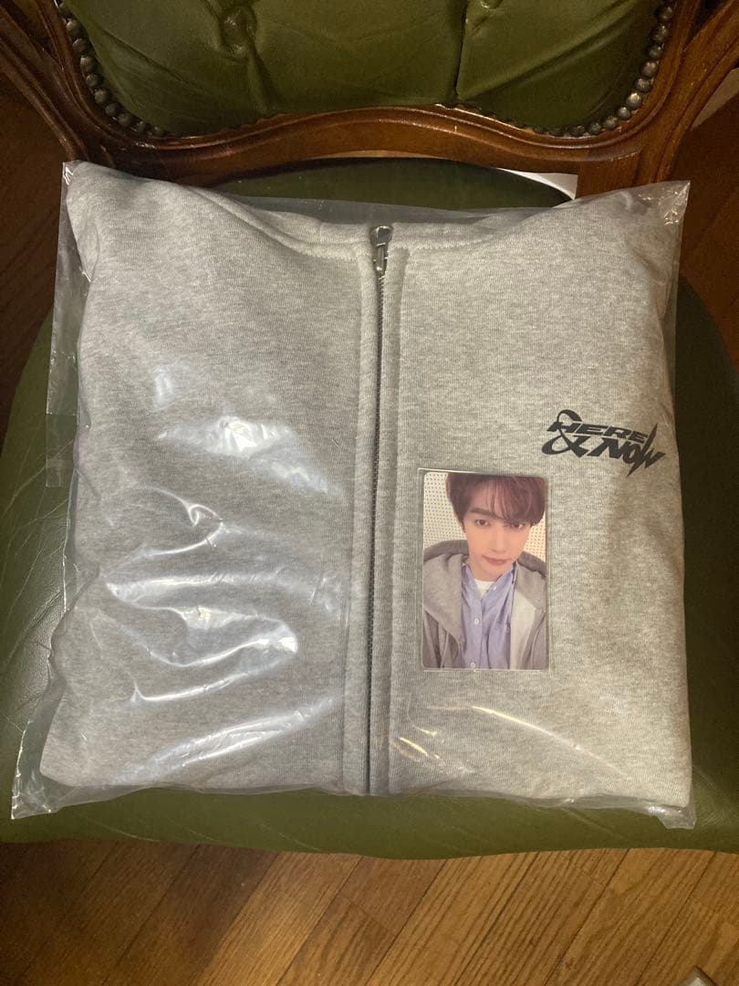 ZB1 HERE&NOW HOODIE パーカー　ゼベワン フーディ ジャンハオ