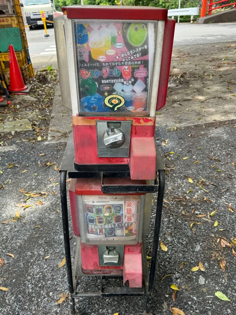 昭和レトロなガチャガチャ本体