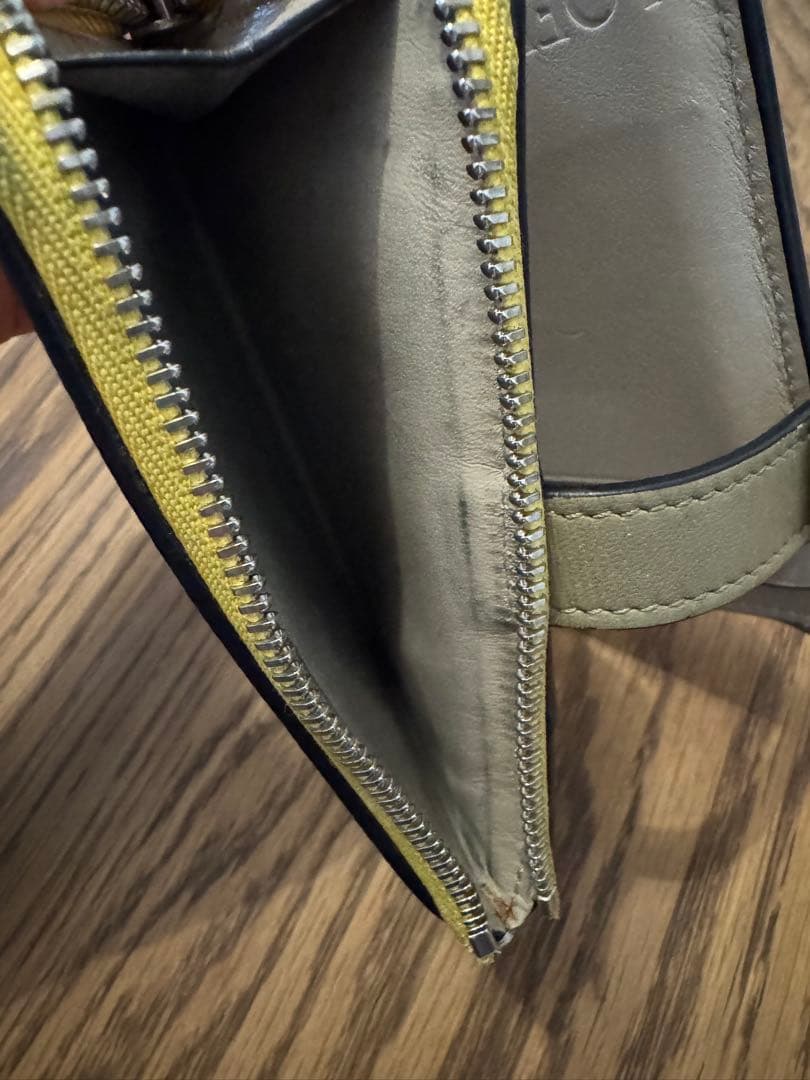 LOEWE イエロー 二つ折り財布