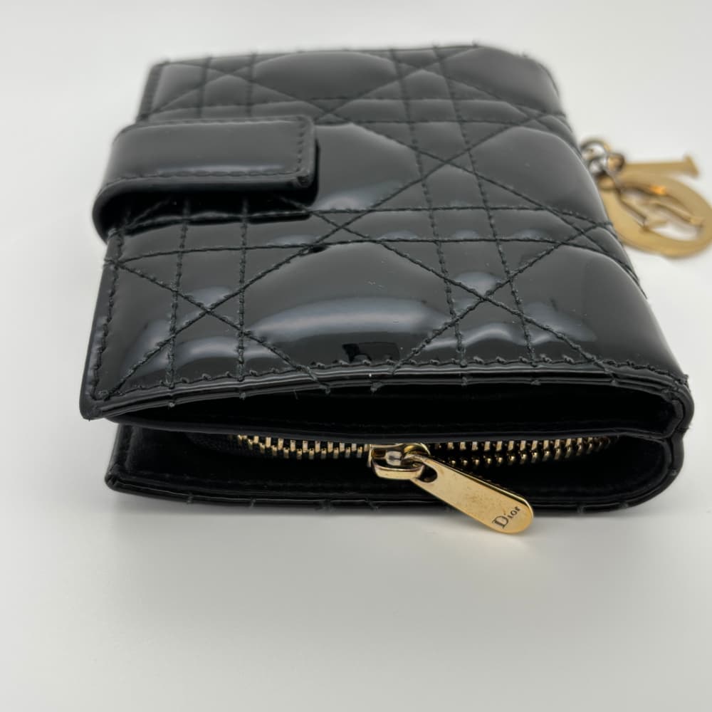 美品 Diorカナージュ 二つ折り財布 レディディオール ブラック エナメル 黒
