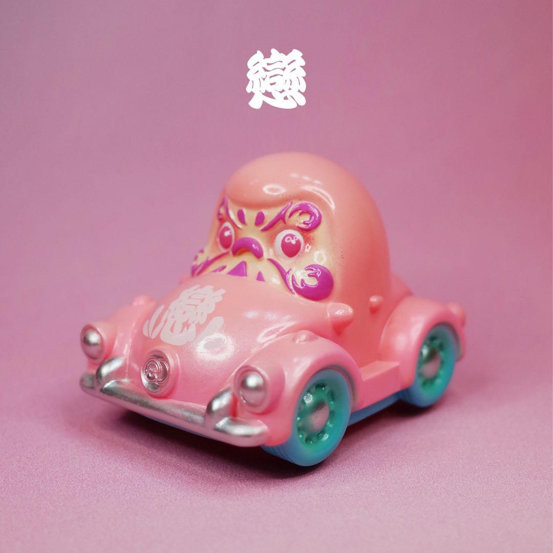 リターンカー・達磨　ダルマ　プルバック　恋　開運　ソフビ　フィギュア　おもちゃ