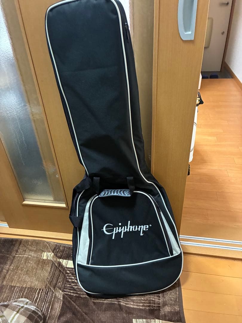 Epiphone SGスタイル ホワイトエレキギター　ギターケース付