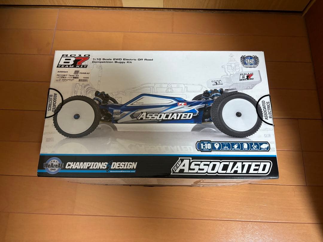 Associated RC10 B7 メカ類付き スペアパーツ多数
