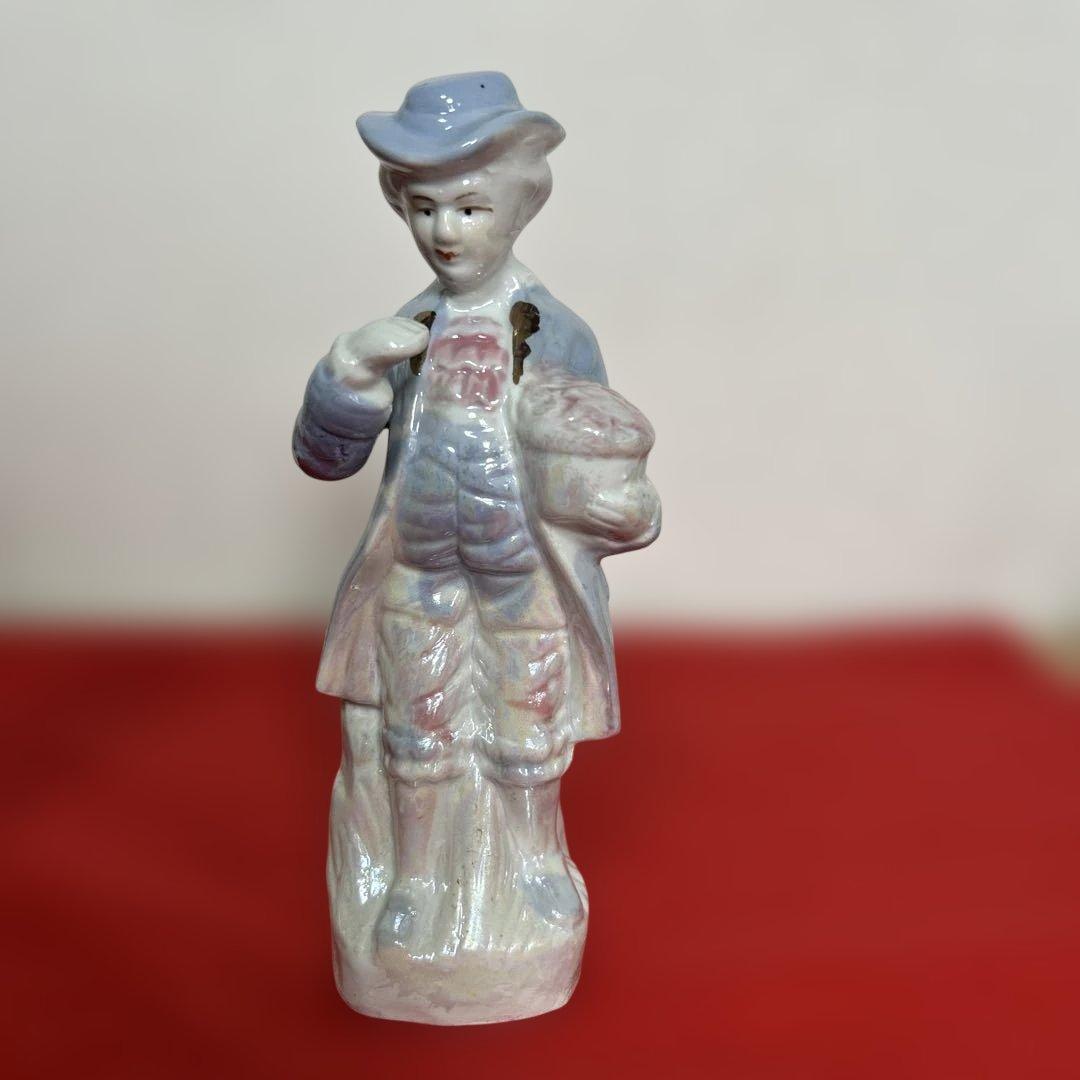 自宅保管品　アンティーク　陶磁器の人形ペア　とても可愛らしいお人形です