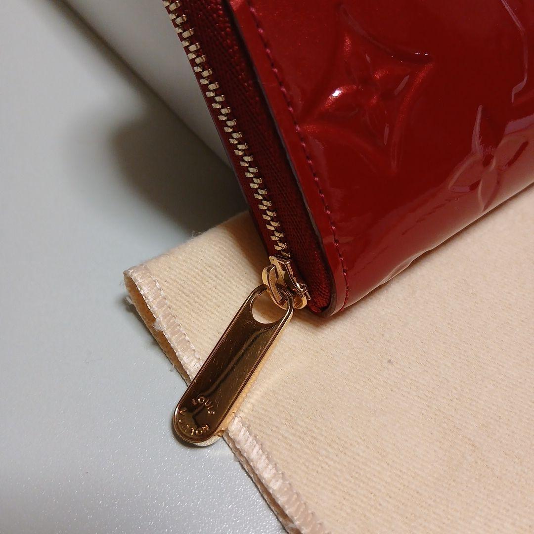 再値下げ【ルイヴィトン】美品 モノグラム ヴェルニ ジッピーパースレッド