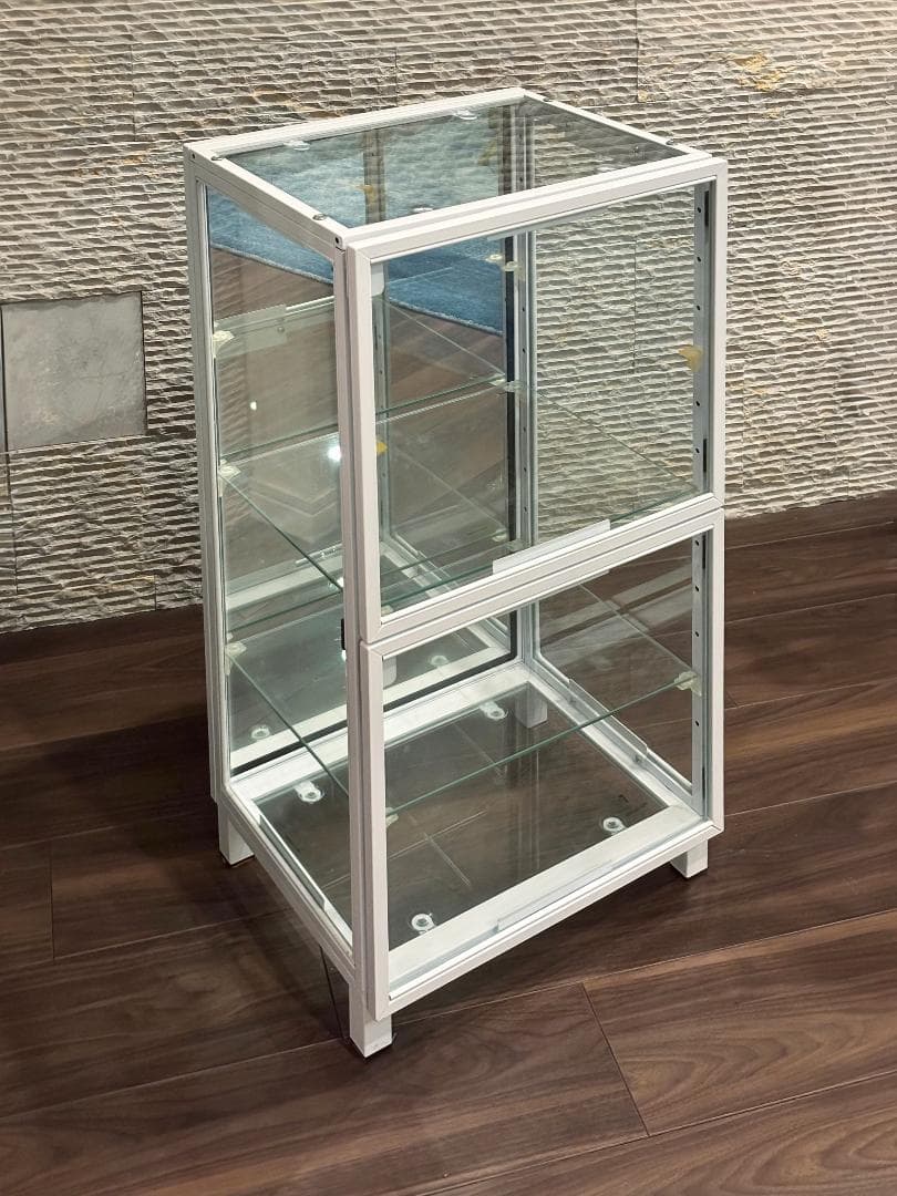 【美品】ガラス コレクションケース 白 背面ミラー 扉付き W36cm